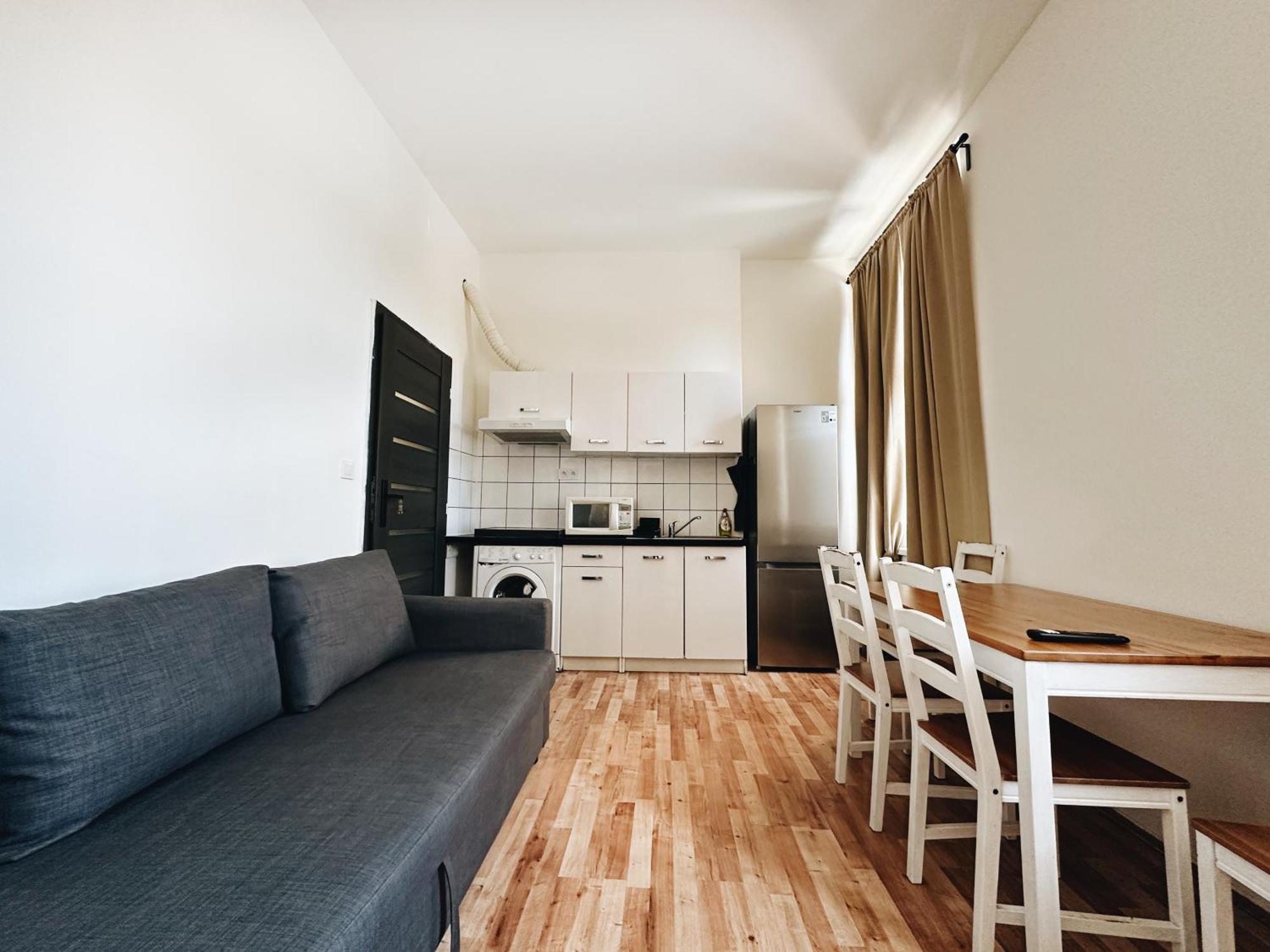 Crimson Charm Apartment Prague Exterior photo